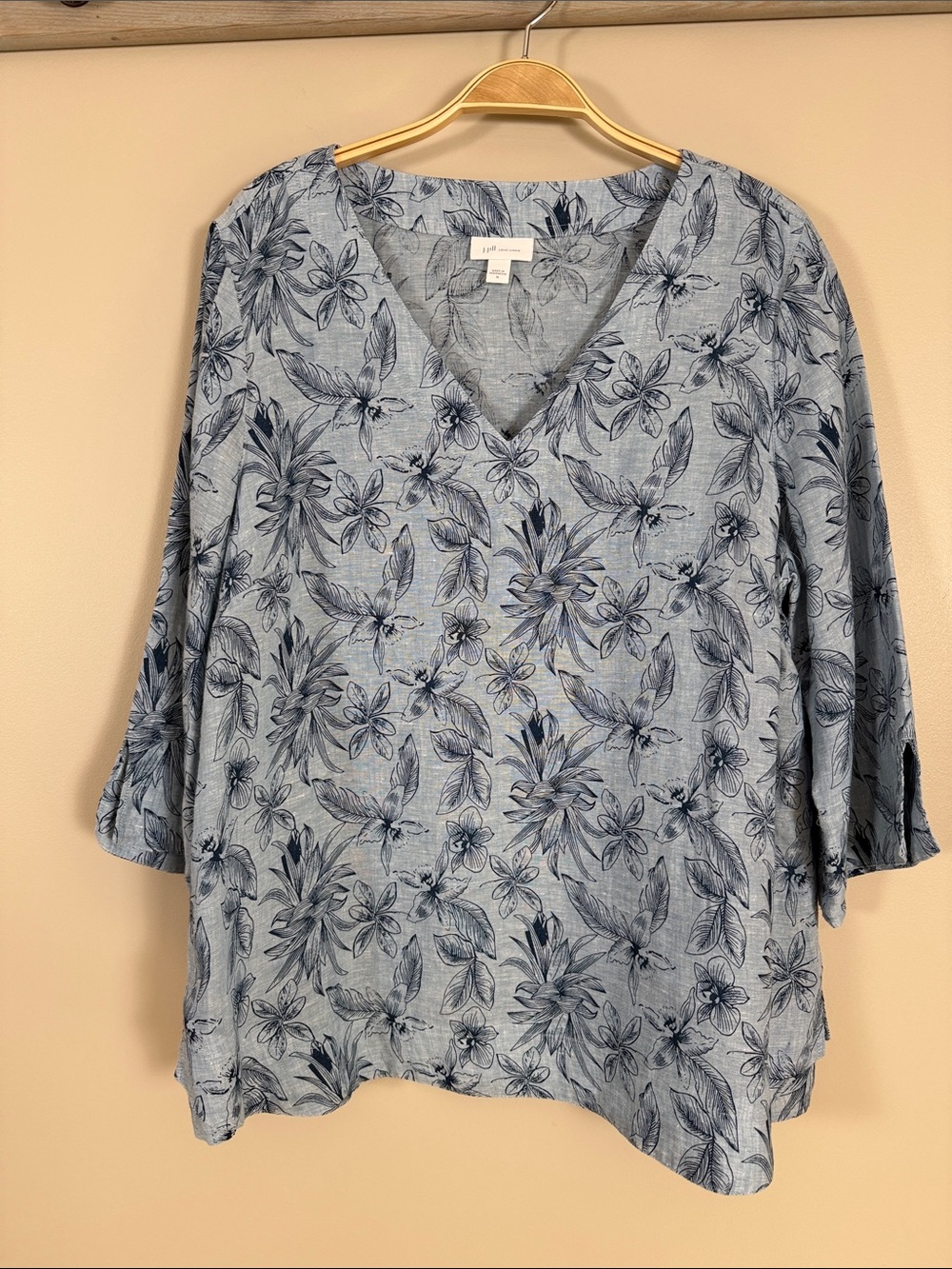J. Jill Light Blue Floral V-Neck Tunic